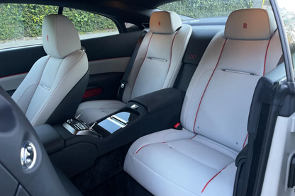 Rolls-Royce Wraith (White)
