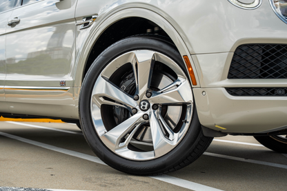 Bentley Bentayga (White)