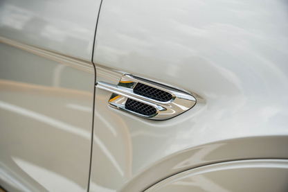 Bentley Bentayga (White)