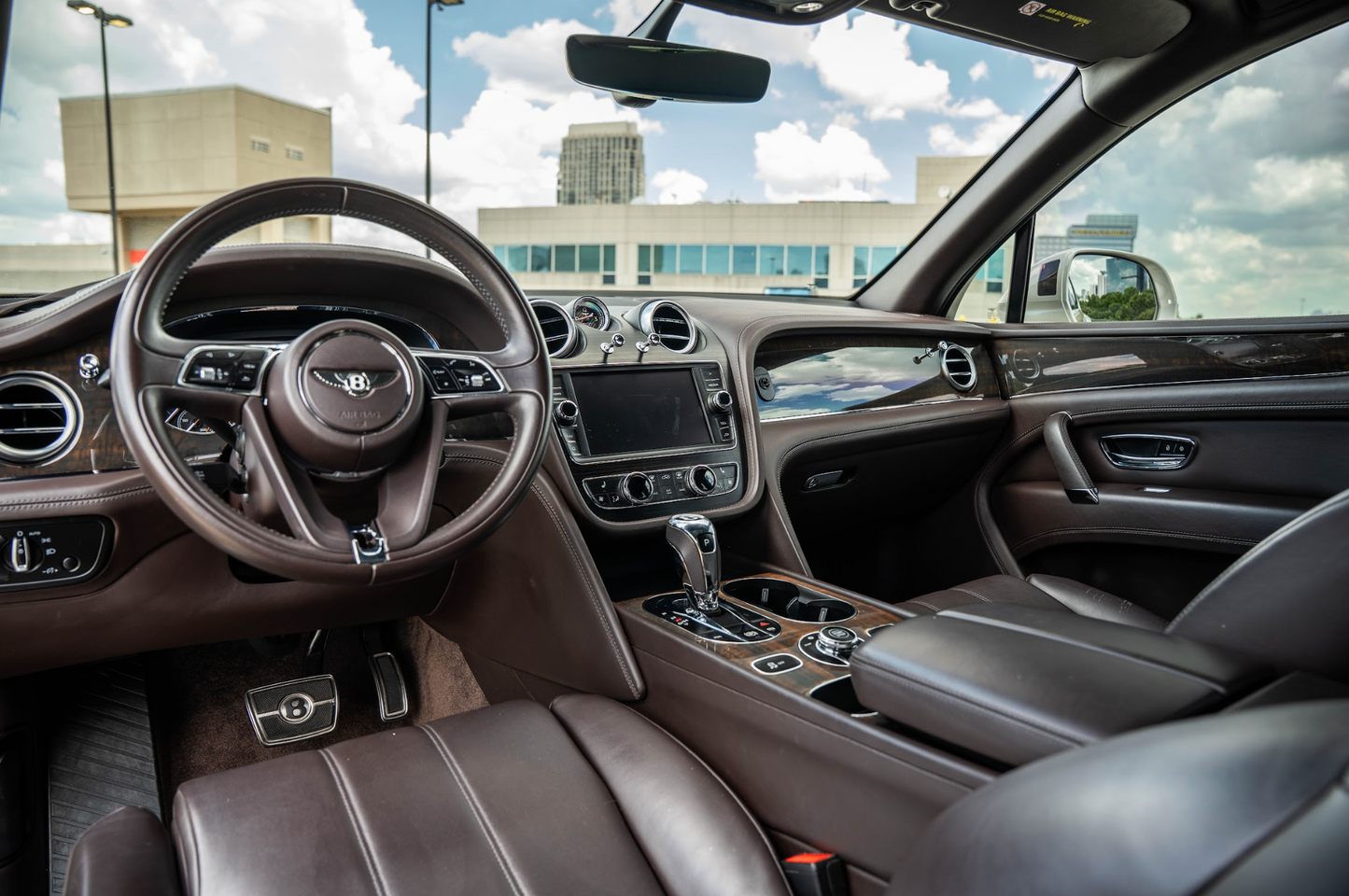 Bentley Bentayga (White)