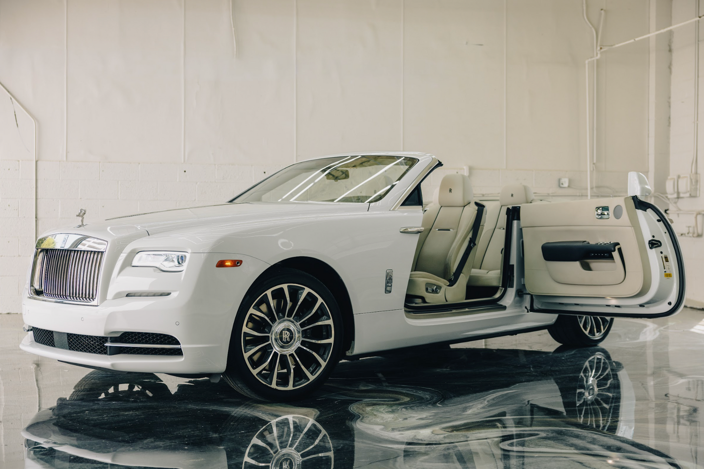Rolls-Royce Dawn