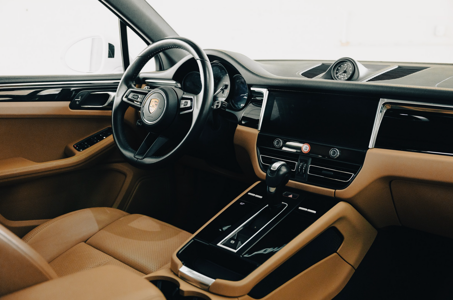 Porsche Macan S (White)